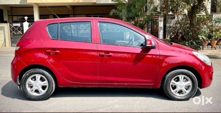 Hyundai I20 2009-2011 1.4 Asta (at), 2011, Petrol