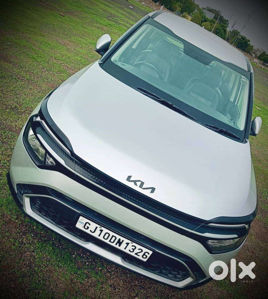 Kia Carens G1.5 6mt Gravity, 2023, Petrol