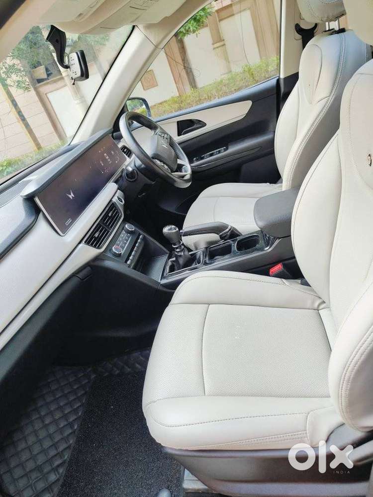 Mahindra Xuv700 2.2 Ax 5 Diesel Mt 7 Str, 2024, Diesel