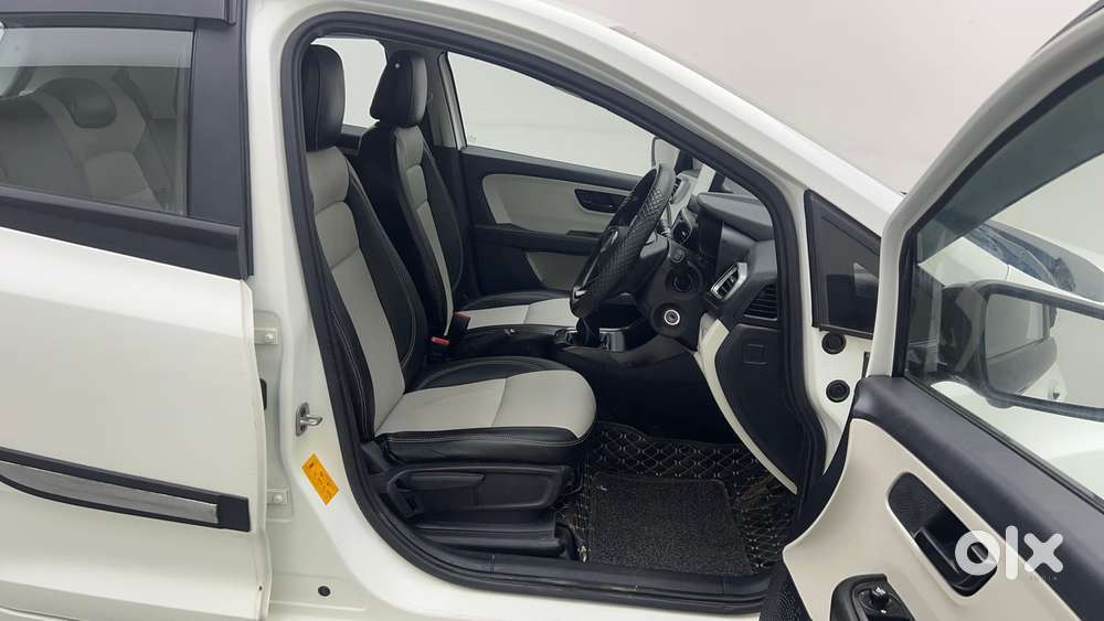 Tata Altroz 1.2 Xm, 2024, Petrol
