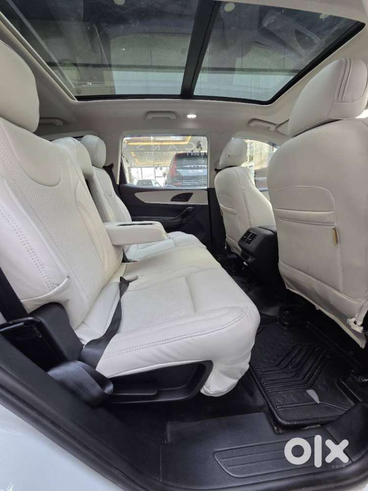 Mahindra Xuv700 2.2 Ax 5 Diesel At 7 Str, 2024, Diesel