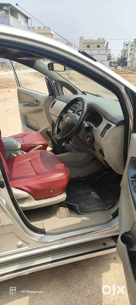Toyota Innova 2011