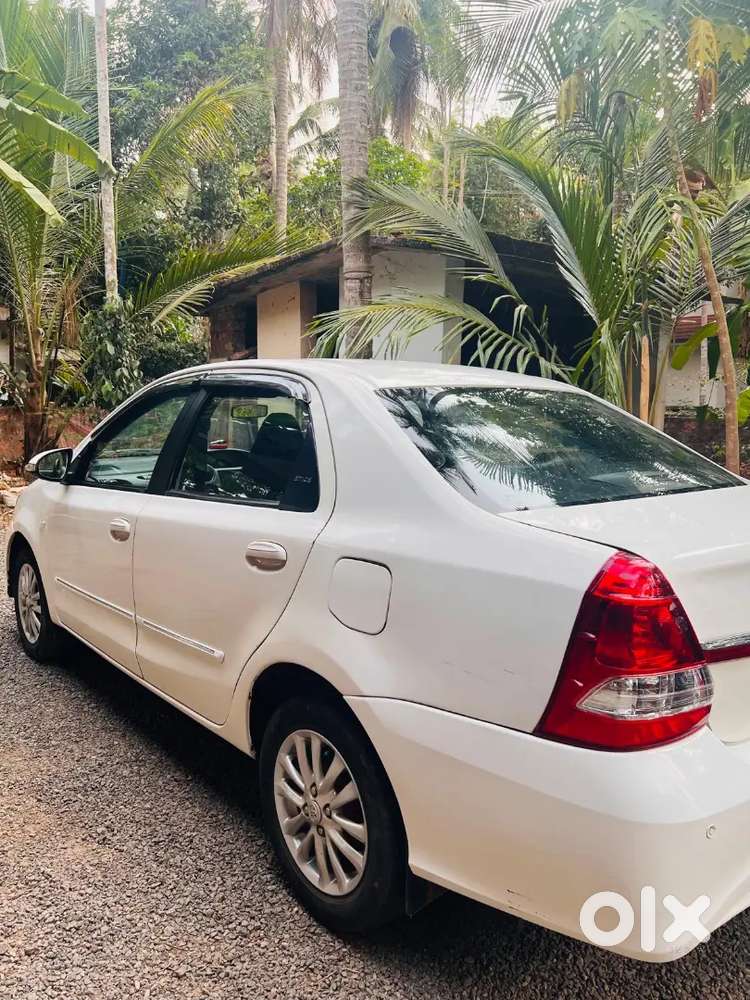 Toyota Etios 2011 Diesel 120000 Km Driven