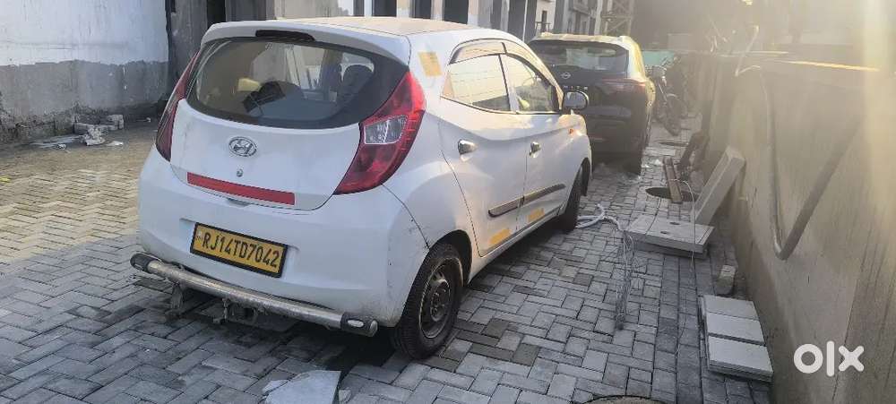 Hyundai Eon 2016 Lpg 95000 Km Driven