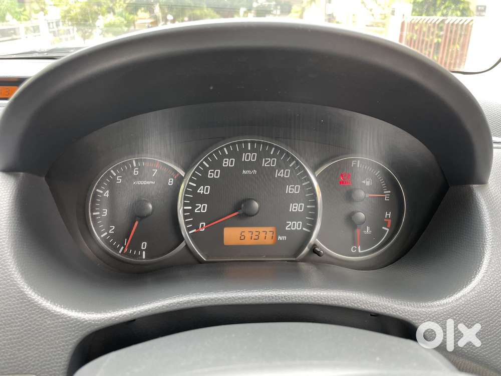 Maruti Suzuki Swift Vxi + Manual, 2010, Petrol
