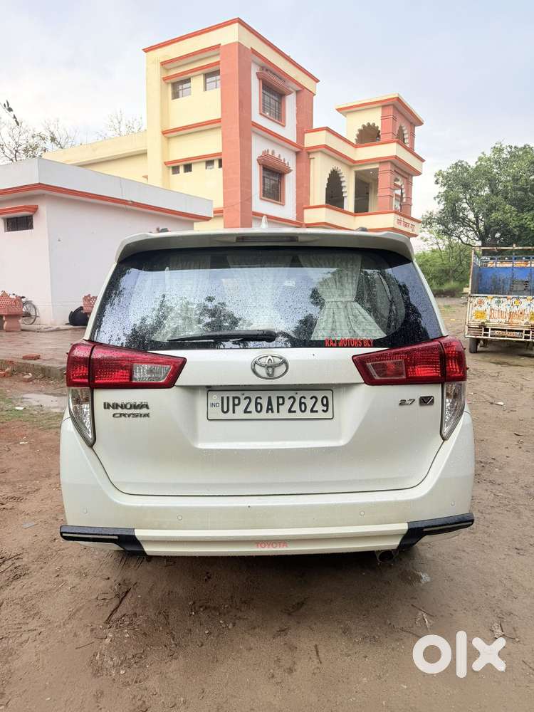 Toyota Innova Crysta 2.4 V 7 Str, 2022, Petrol