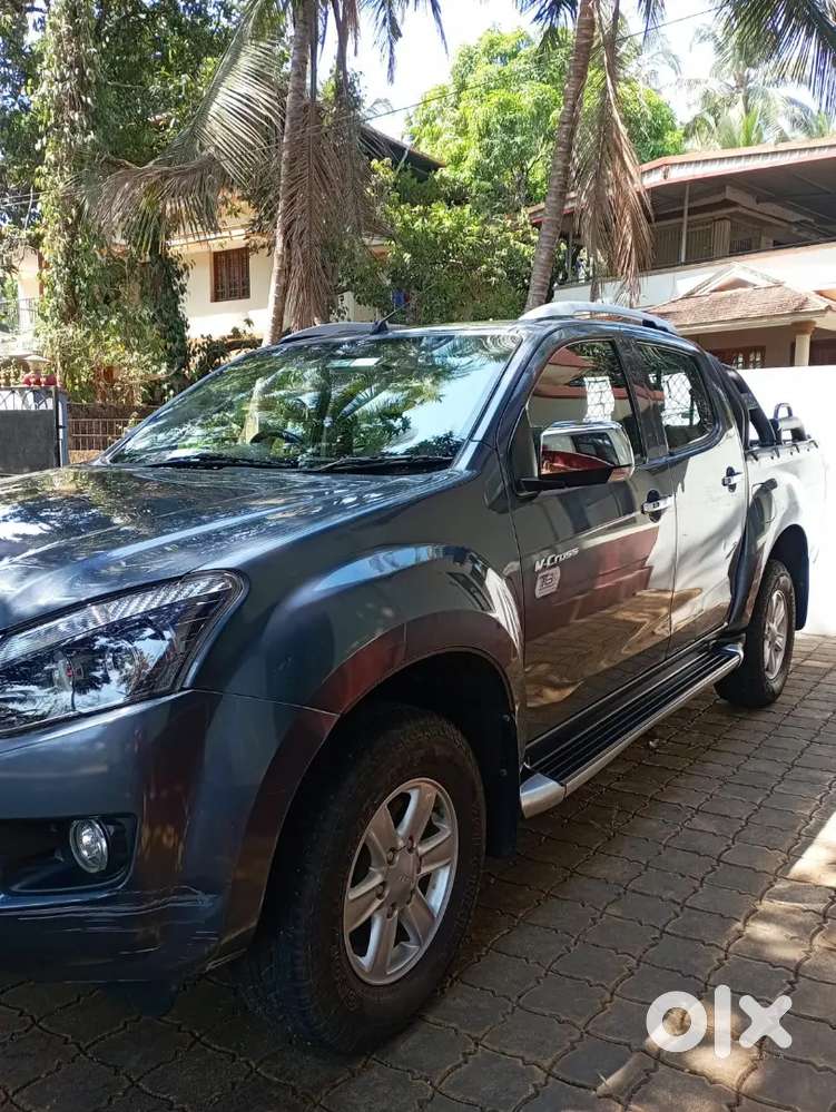 Isuzu V-cross 2018 Manual