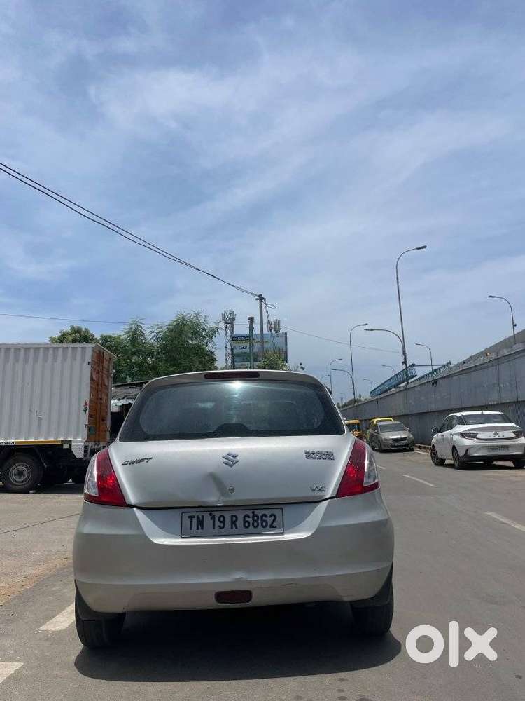 Maruti Suzuki Swift Vxi Optional, 2015, Petrol
