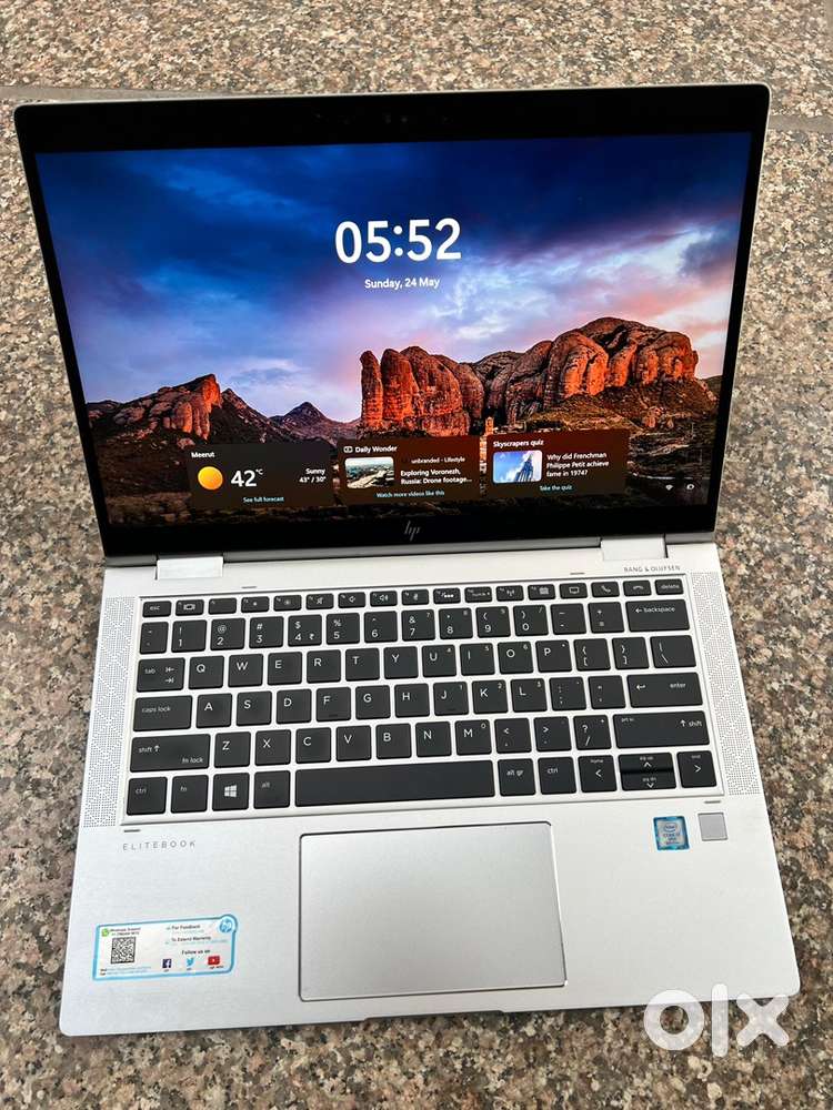 Hp i7 Laptop Elitebook like new slim matel ips Display win 11