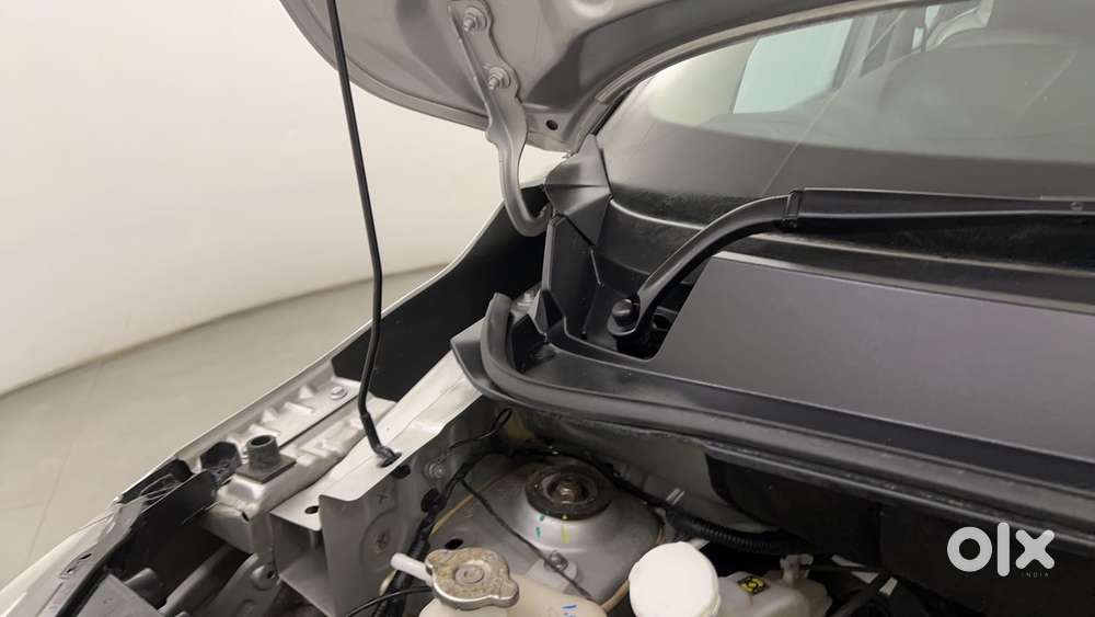 Renault Triber Rxl, 2023, Petrol