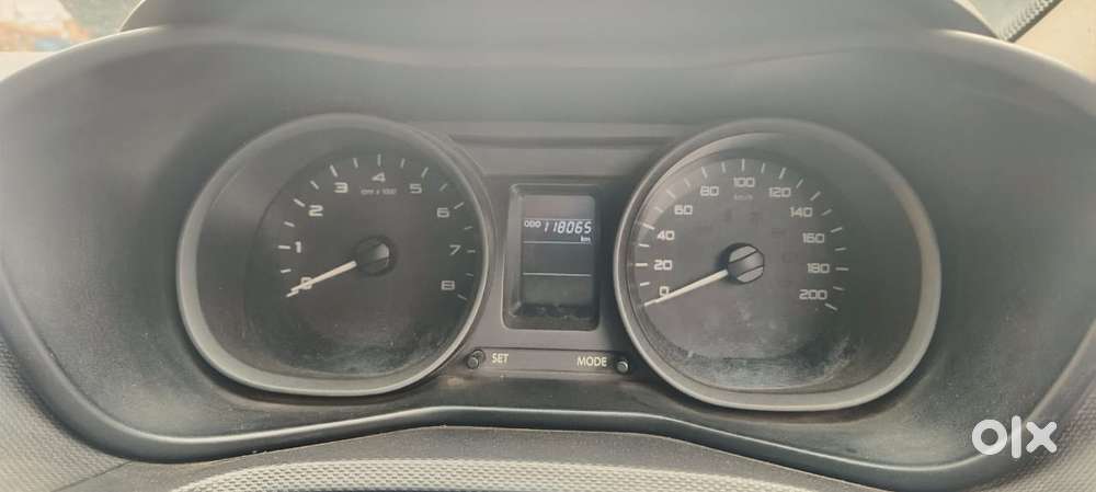 Tata Nexon 1.2 Revotron Xm Plus (s), 2018