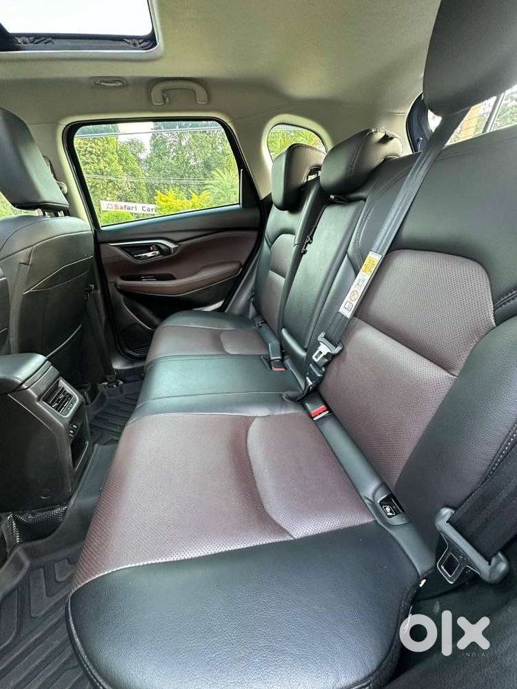 Maruti Suzuki Grand Vitara 1.5 Alpha Smart Hybrid At, 2023, Petrol