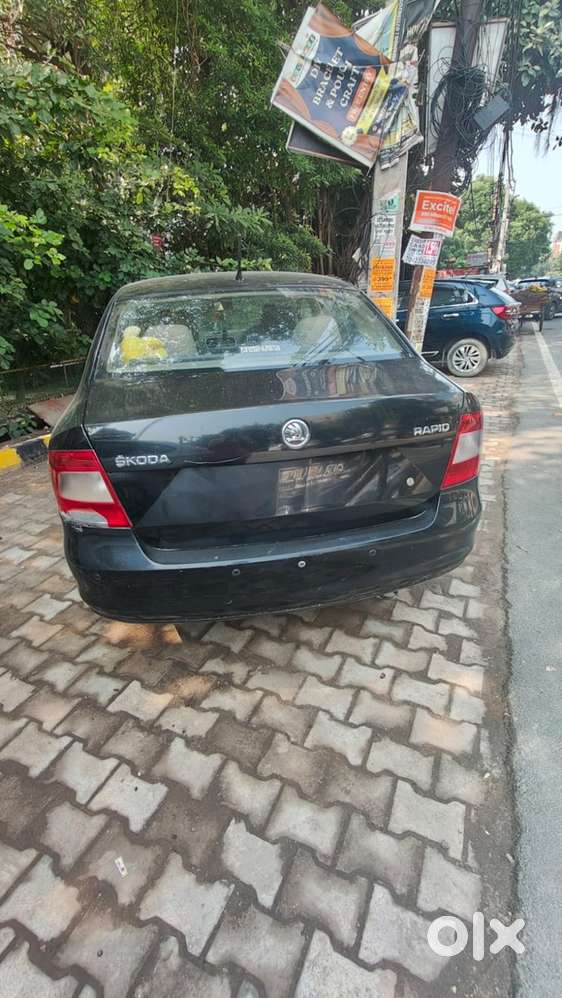 Skoda Rapid Elegance Petrol Automatic 2014