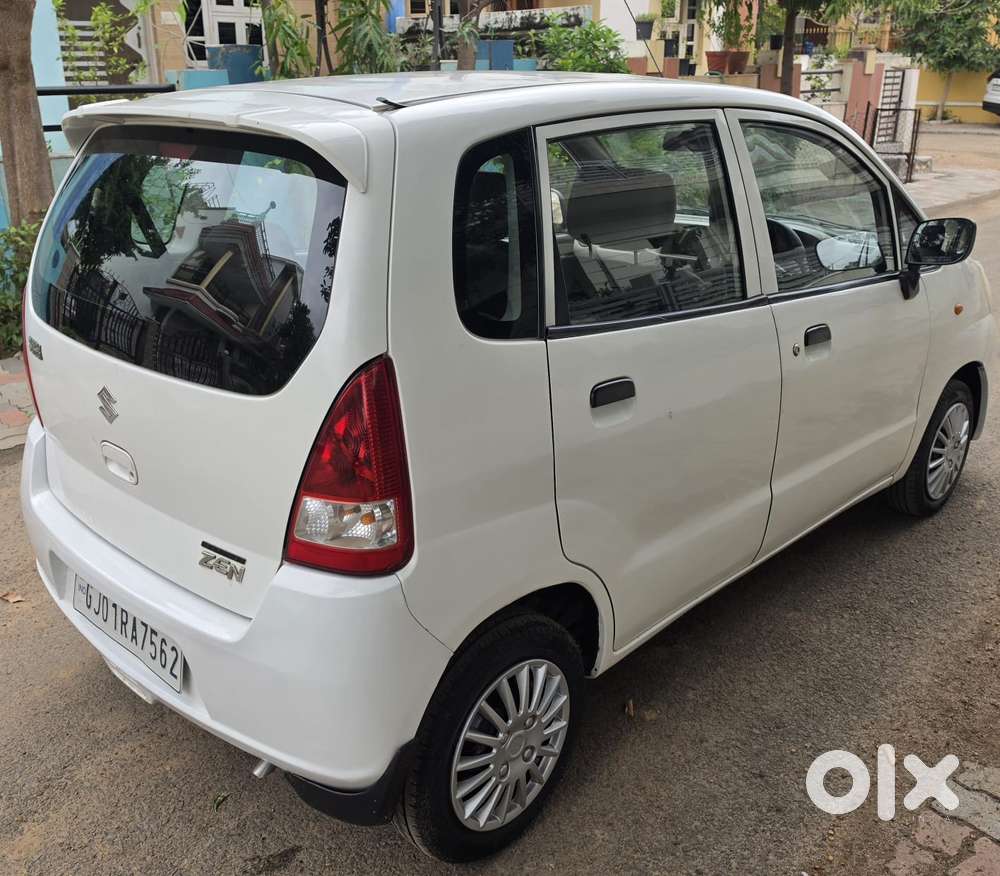 Maruti Suzuki Zen Estilo Lxi Bs Iv, 2013, Petrol