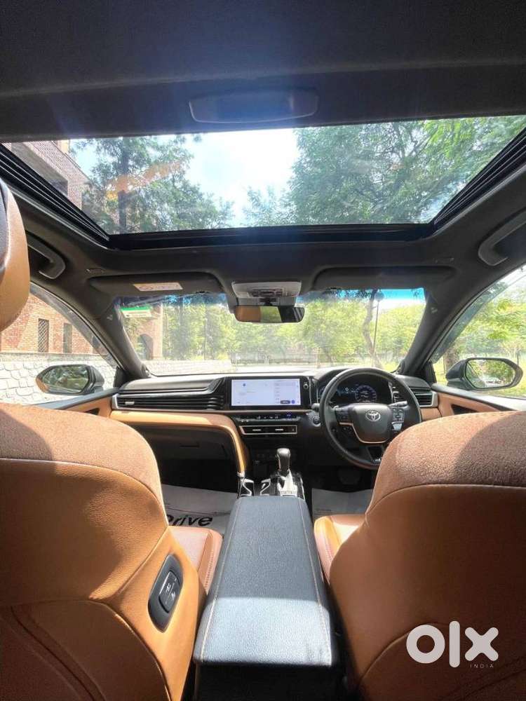 Toyota Camry 2.5 Hybrid, 2025, Petrol