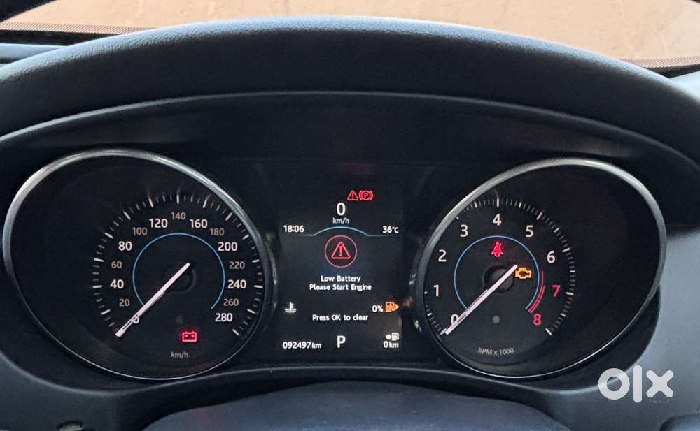 Jaguar Xe Portfolio, 2017, Petrol