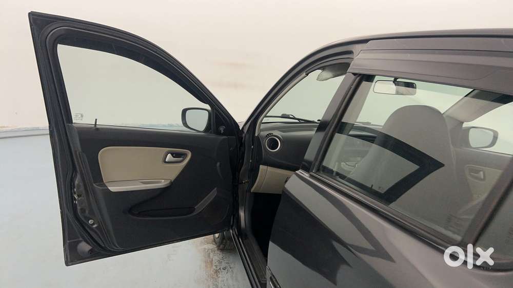 Maruti Suzuki Alto K10 1.0 Vxi Amt, 2015, Petrol