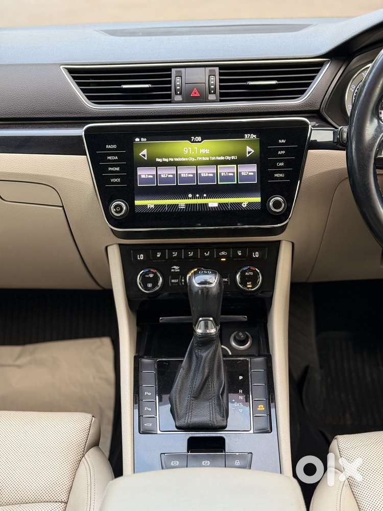 Skoda Superb 2.0 Tsi At L&k, 2018, Petrol