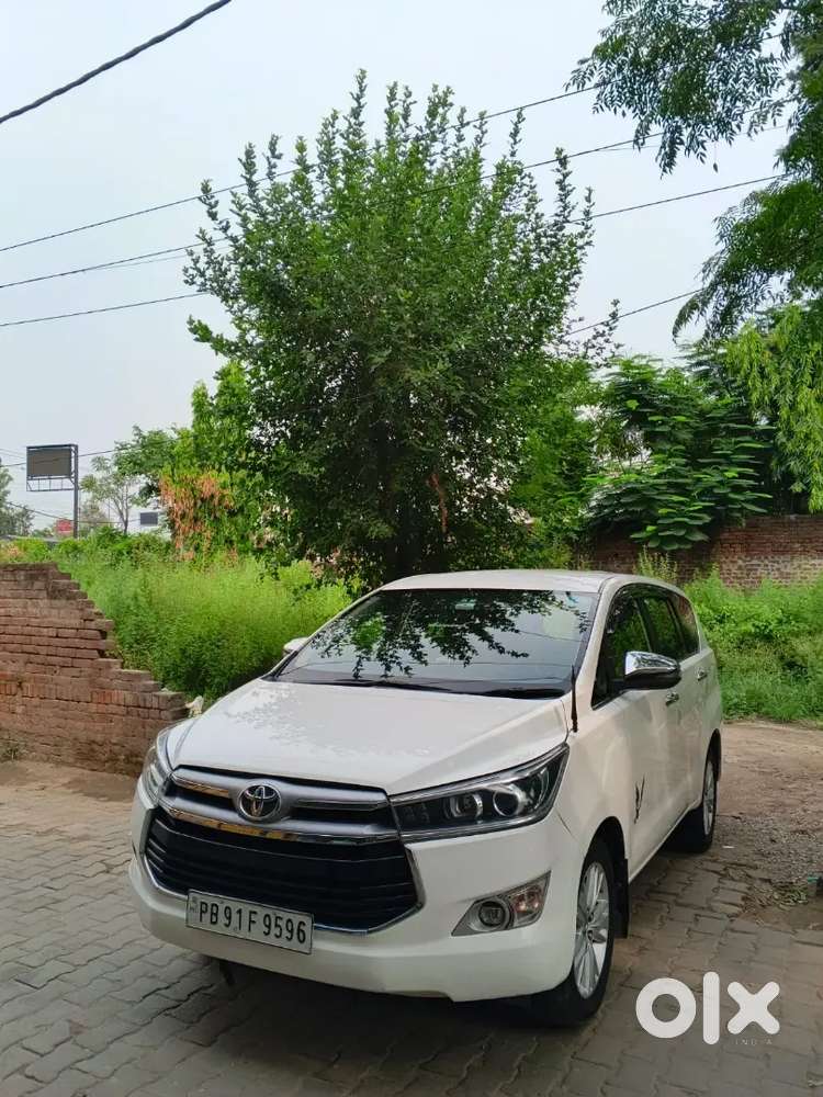 Toyota Innova Crysta 2019