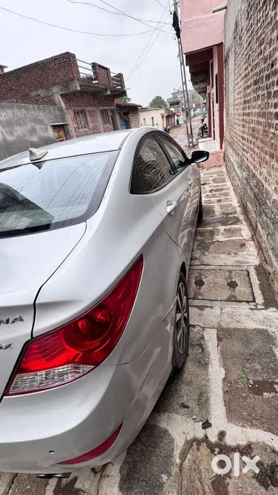 Hyundai Verna 2015
