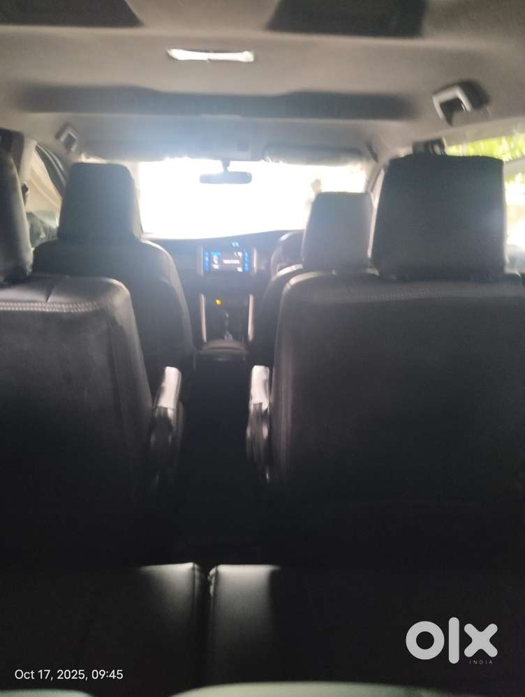 Toyota Innova Crysta 2.4 G Plus Mt 8 Str, 2019, Diesel