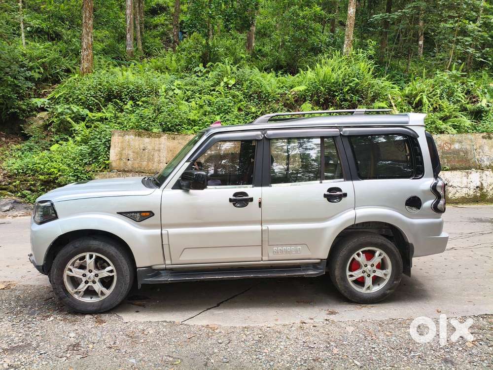 Mahindra Scorpio S10 8 Seater, 2017, Diesel