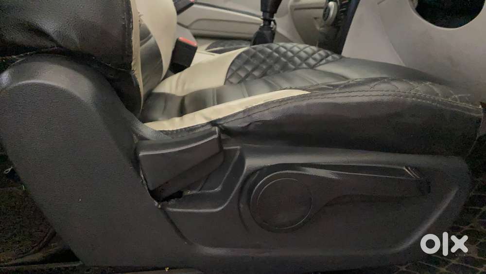 Mahindra Xuv300 W8, 2021, Petrol