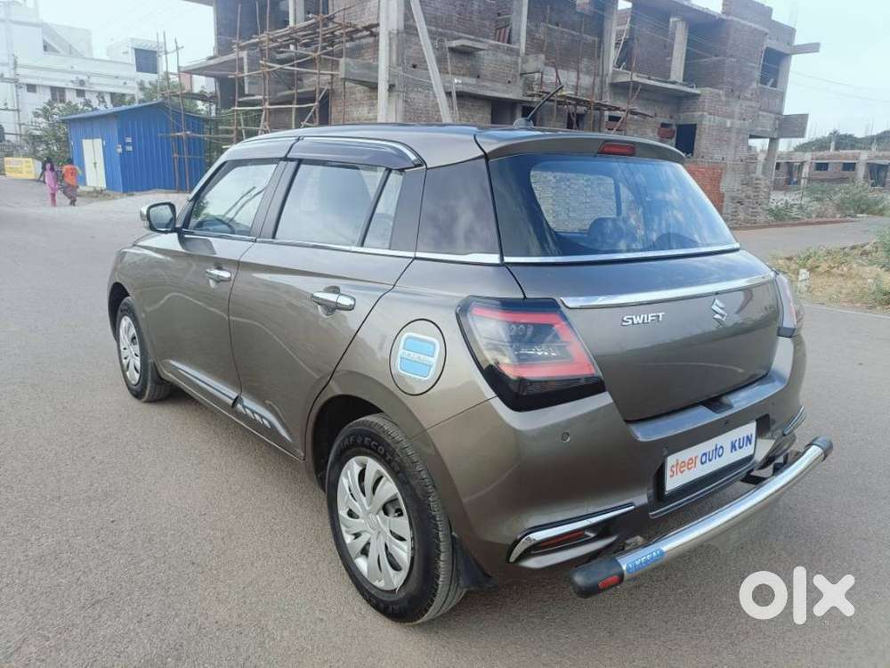 Maruti Suzuki Swift Vxi + Manual, 2025, Petrol