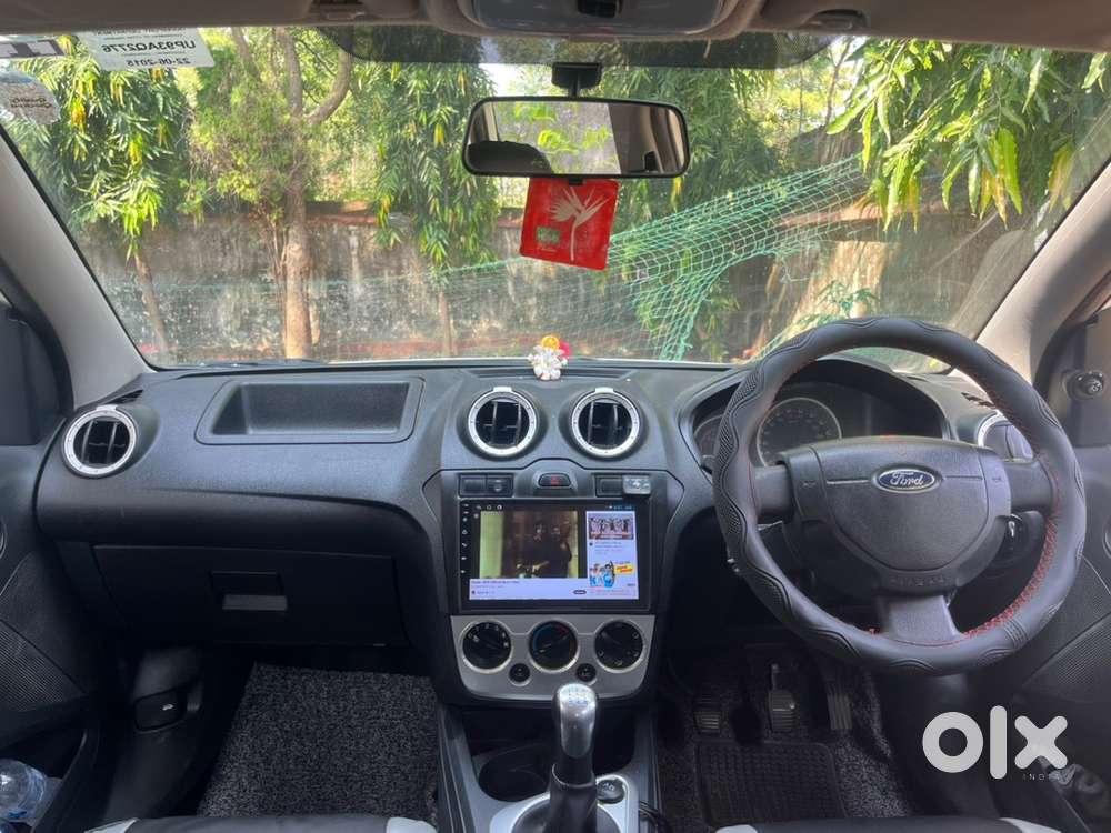 Ford Figo Petrol Manual 2015 + Cng