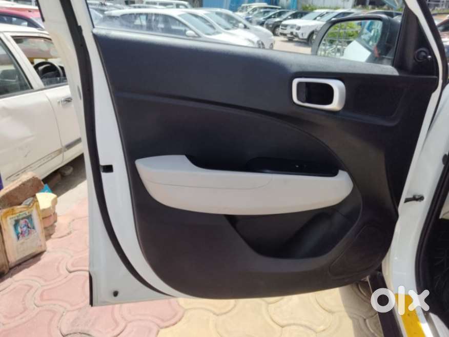 Hyundai Venue E 1.2 Petrol, 2022, Petrol