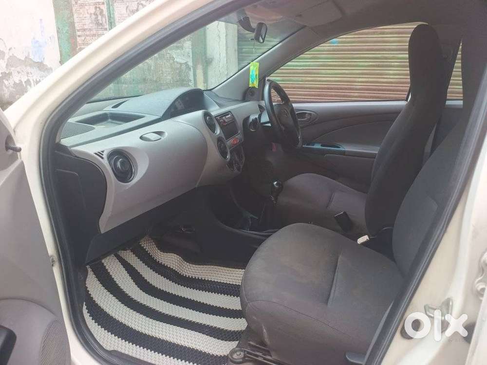 Toyota Etios Vx D, 2011, Petrol