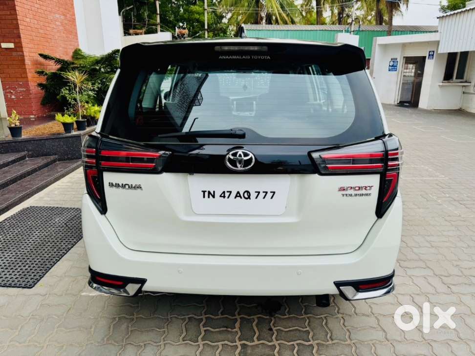 Toyota Innova Crysta 2.8 Zx At 7 Seater, 2017, Diesel