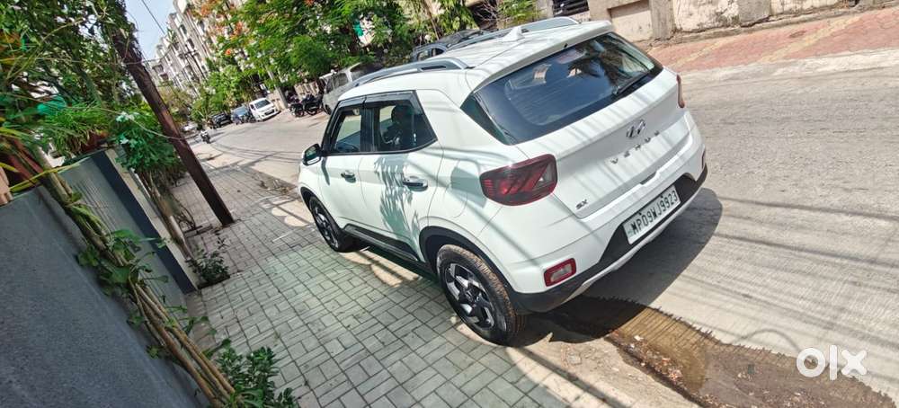 Hyundai Venue Sx (o) Mt 1.5 Diesel, 2021, Diesel
