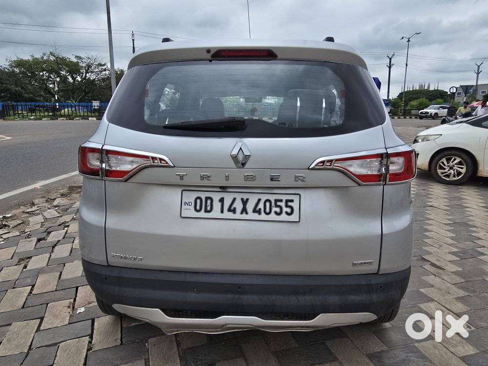 Renault Triber Rxz, 2021, Petrol