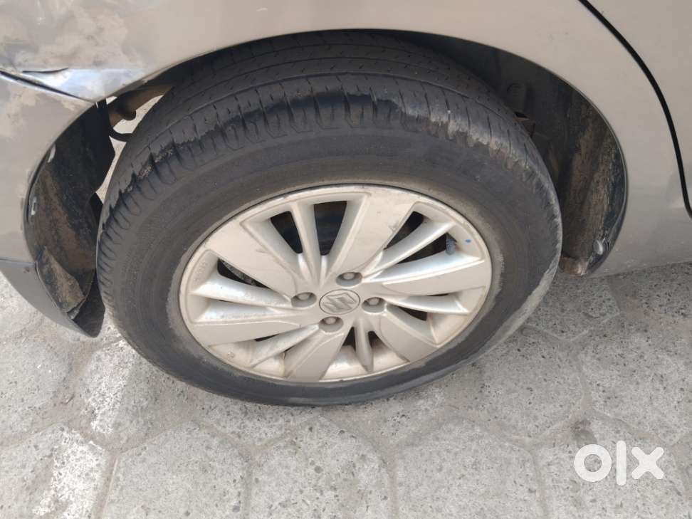 Maruti Suzuki Swift Zxi, 2015, Petrol