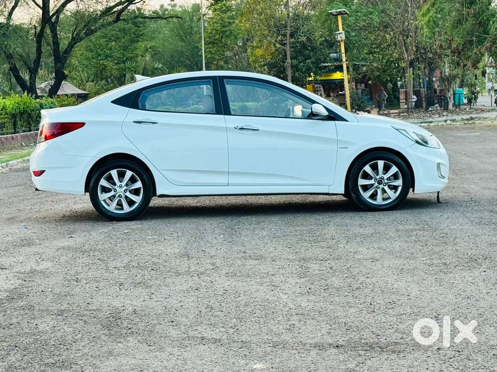 Hyundai Fluidic Verna 2012