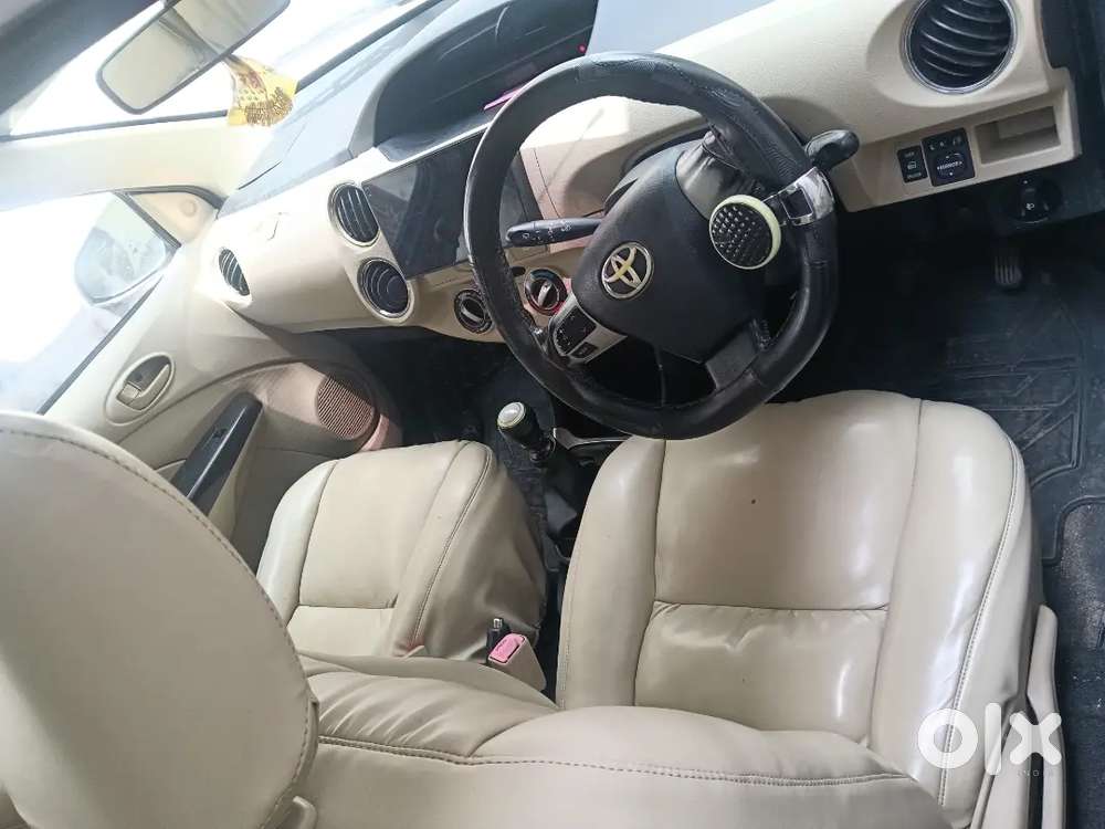 Toyota Etios Liva 2018 डीज़ल मैनुअल