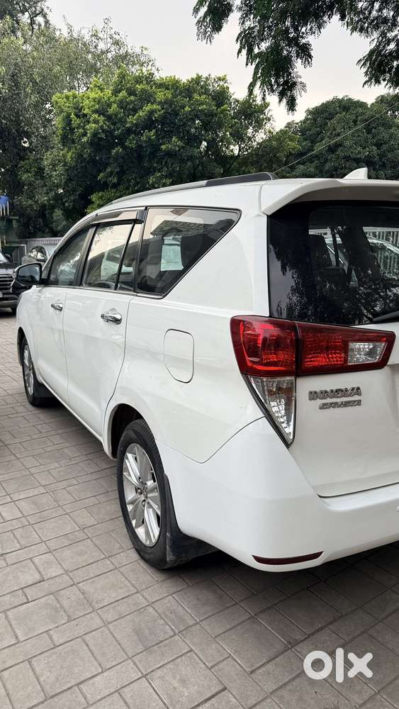 Toyota Innova Crysta 2.8 Zx At 7 Seater, 2018, Diesel