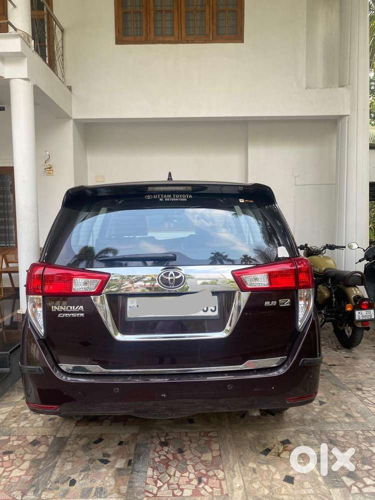 Toyota Innova Crysta 2017 Diesel 120000 Km Driven