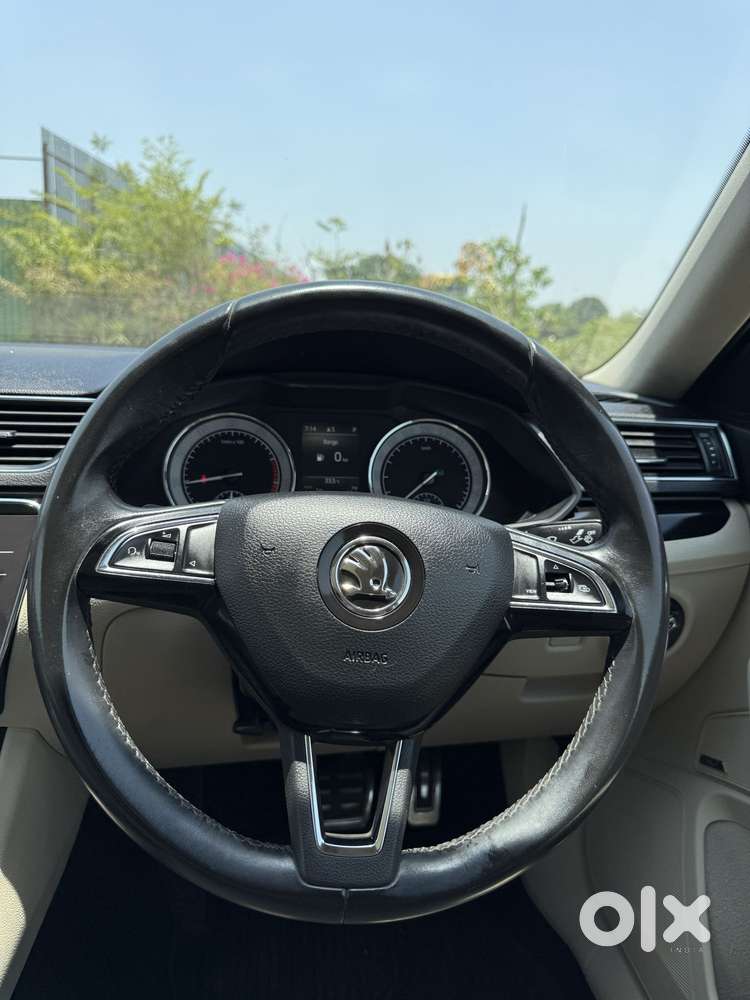 Skoda Superb L&k 1.8 Tsi At, 2020, Petrol