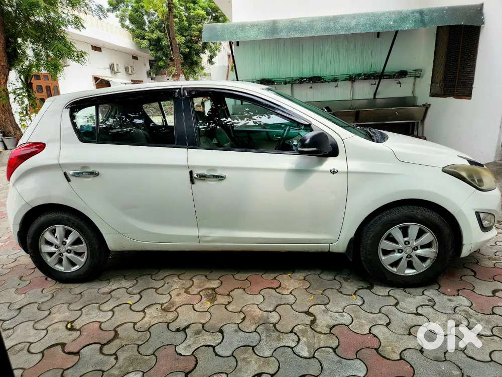 Hyundai I20 Sportz 2012 (december 2012 )