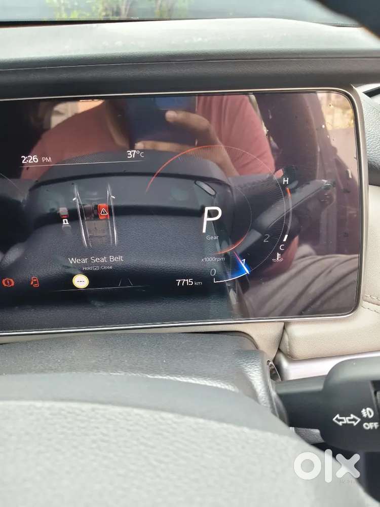 Mahindra Xuv700 2025 Diesel 7714 Km Driven