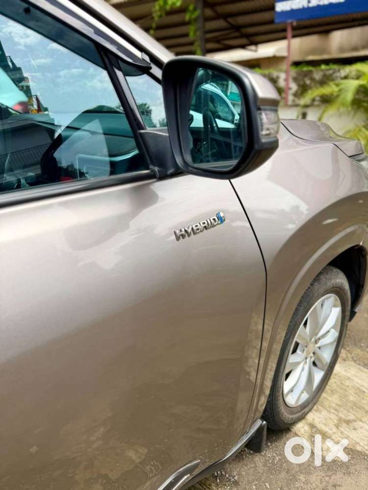 Toyota Innova Hycross 2.0 Vx Hybrid 8 Str, 2023, Petrol