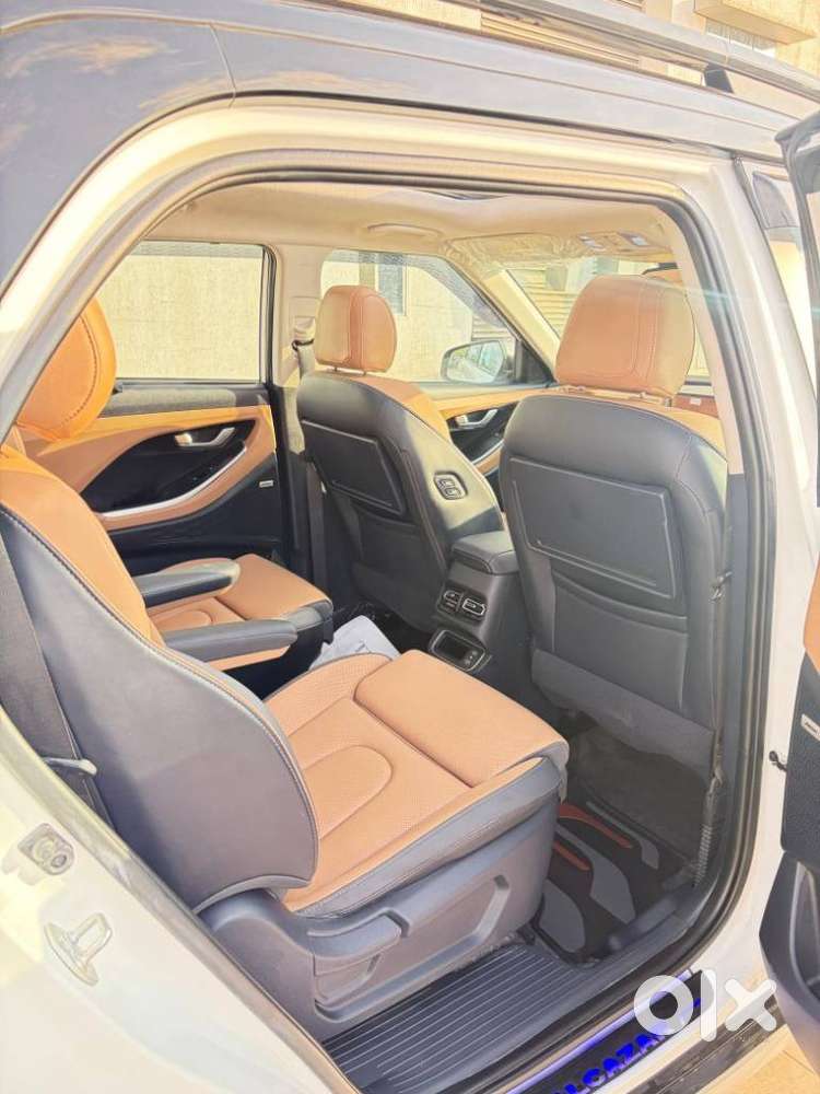 Hyundai Alcazar Signature (o) 6 Str 1.5 Petrol Dct, 2025, Petrol