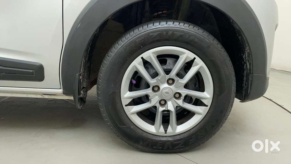 Renault Triber Rxt, 2024, Petrol