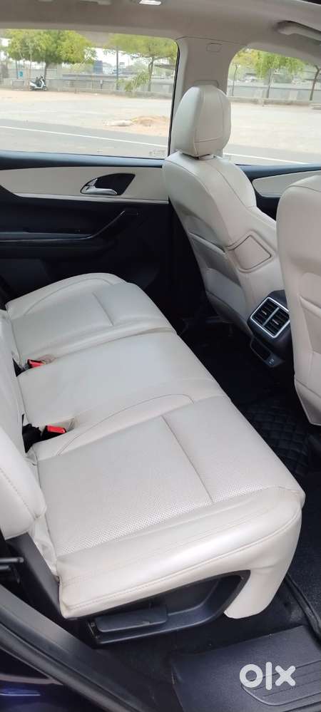 Mahindra Xuv700 2.2 Ax 7 Diesel At Str, 2023, Diesel