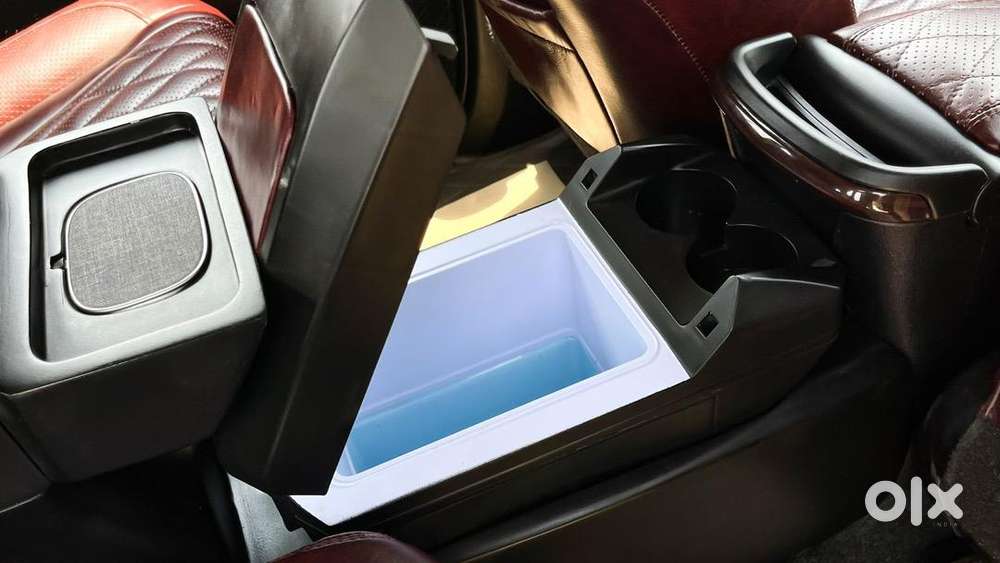 Innova Crysta Auto 2022 Petrol