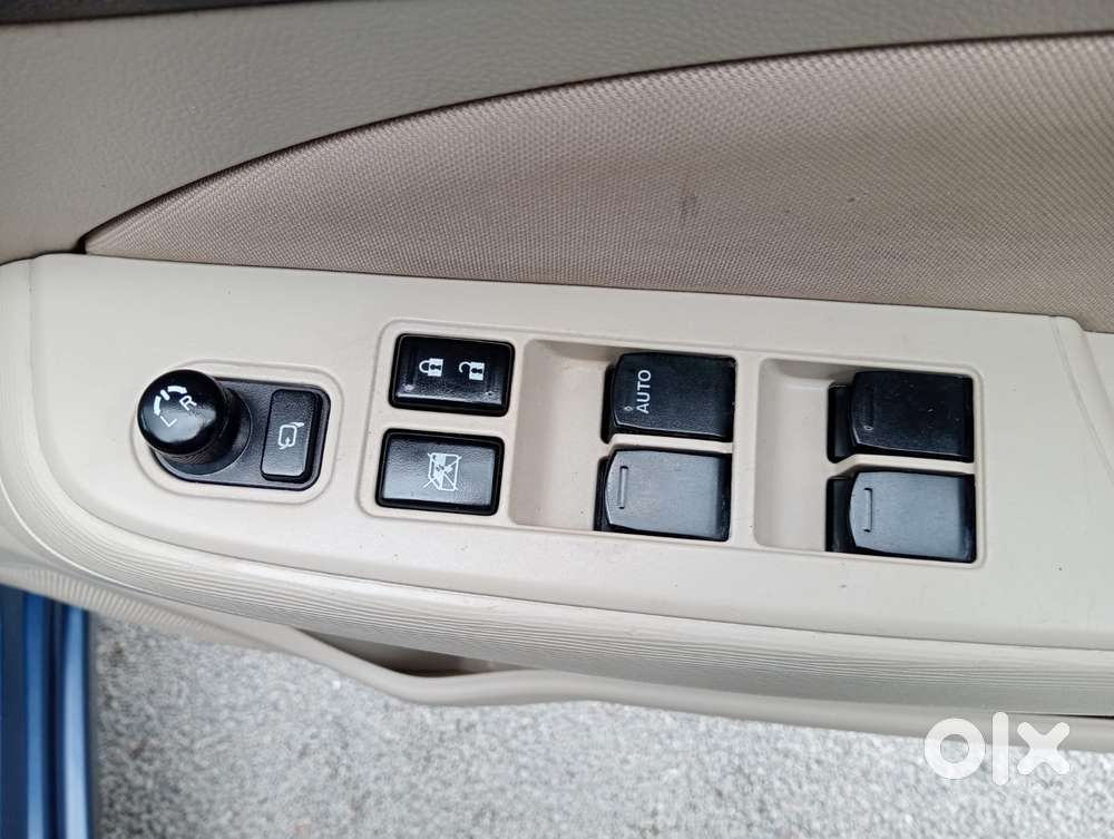 Maruti Suzuki Dzire 1.2 Vxi Amt, 2020, Petrol