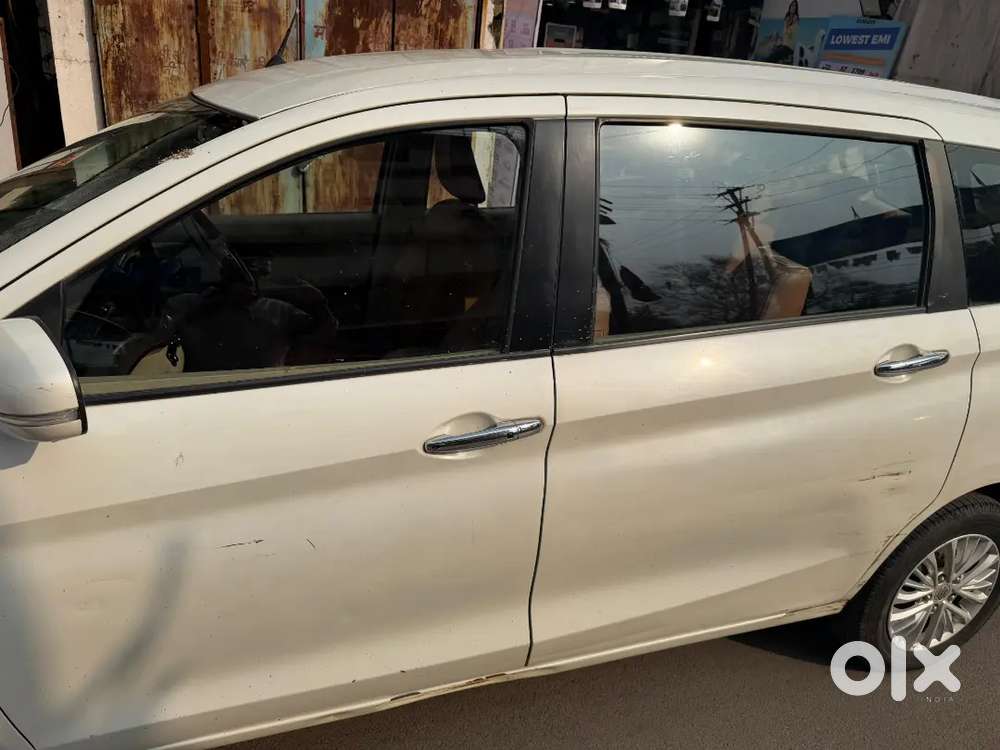 Maruti Ertiga Bahut Kam Chali Hui Hai Mast Price Mai
