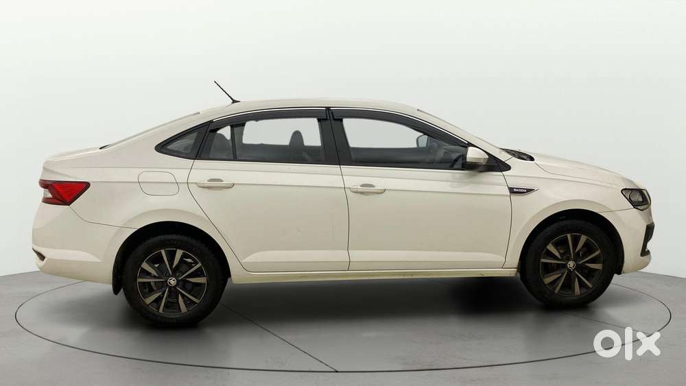 Skoda Slavia Active 1.0l Tsi Mt, 2023, Petrol